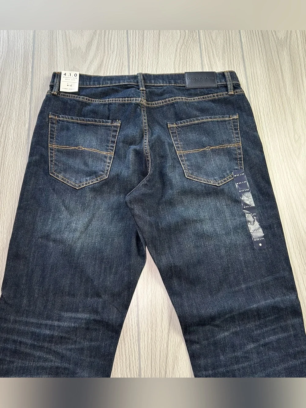 NWT Lucky Brand Men’s 410 Athletic Slim Straight-Fit Jeans MSRP $100 Denim 33x32